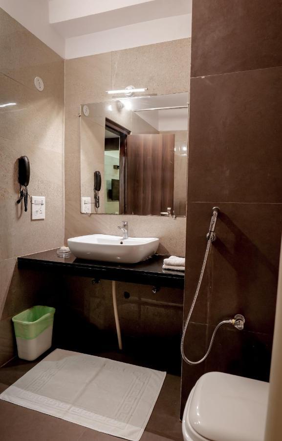 Hotel Highway King Behror מראה חיצוני תמונה